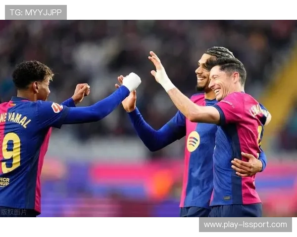 巴萨莱万传射锁定胜局，巴萨生涯进球数超越名宿